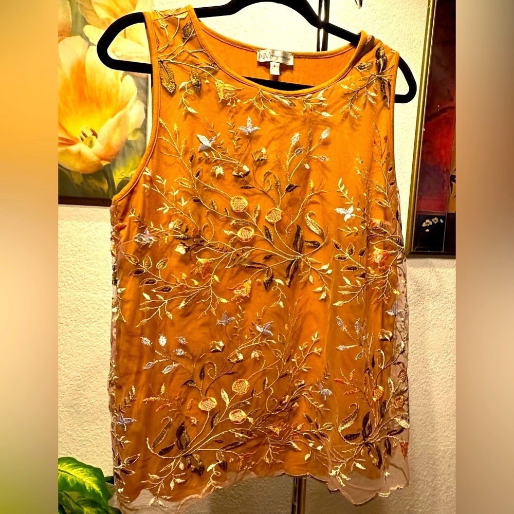 Neiman Marcus sleeveless size L
